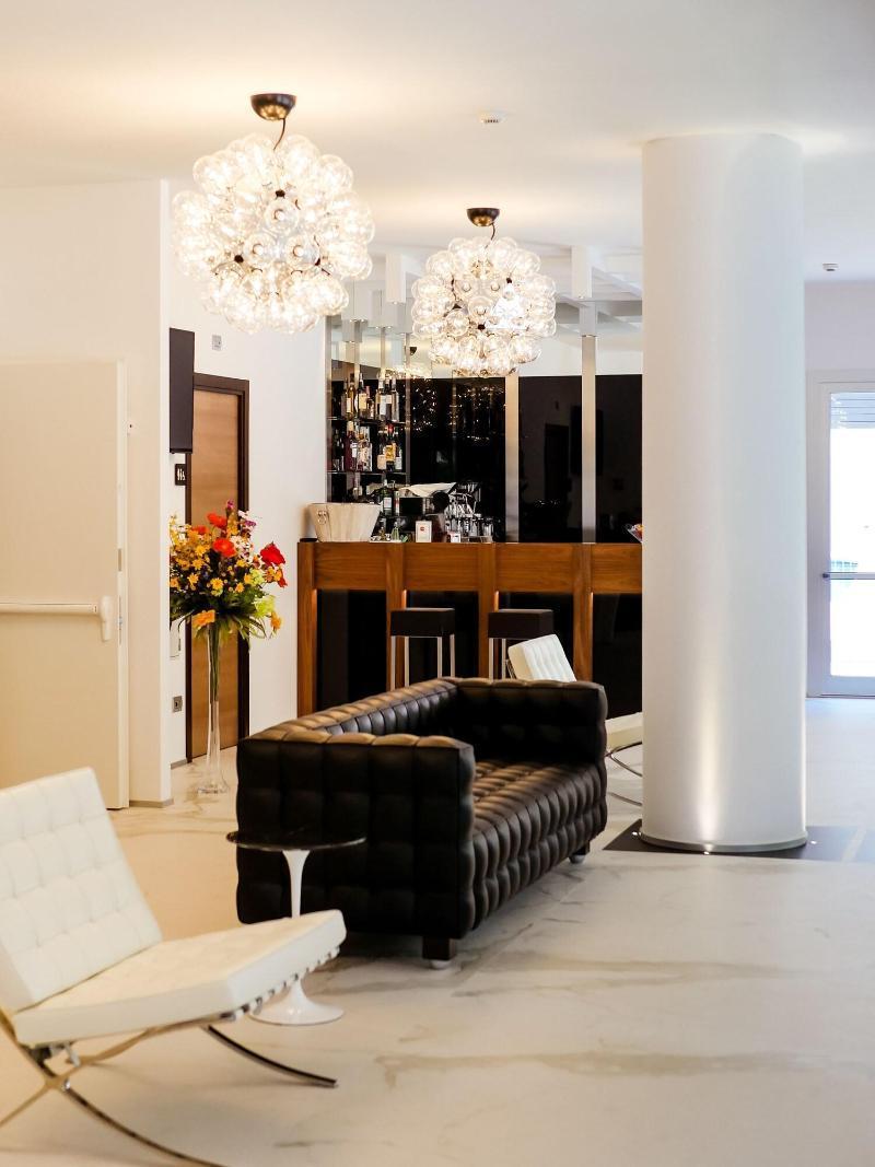 Dan Hotel Riccione Exteriör bild