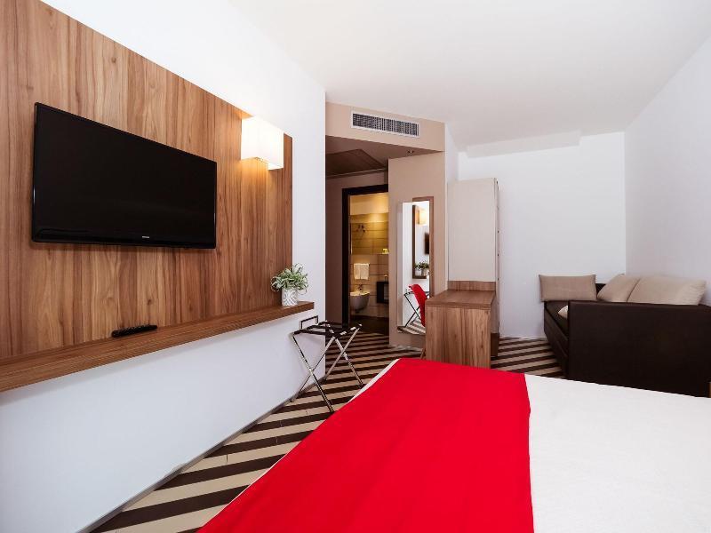 Dan Hotel Riccione Exteriör bild