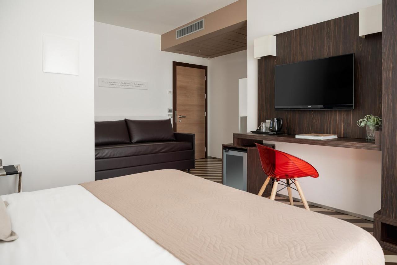 Dan Hotel Riccione Exteriör bild