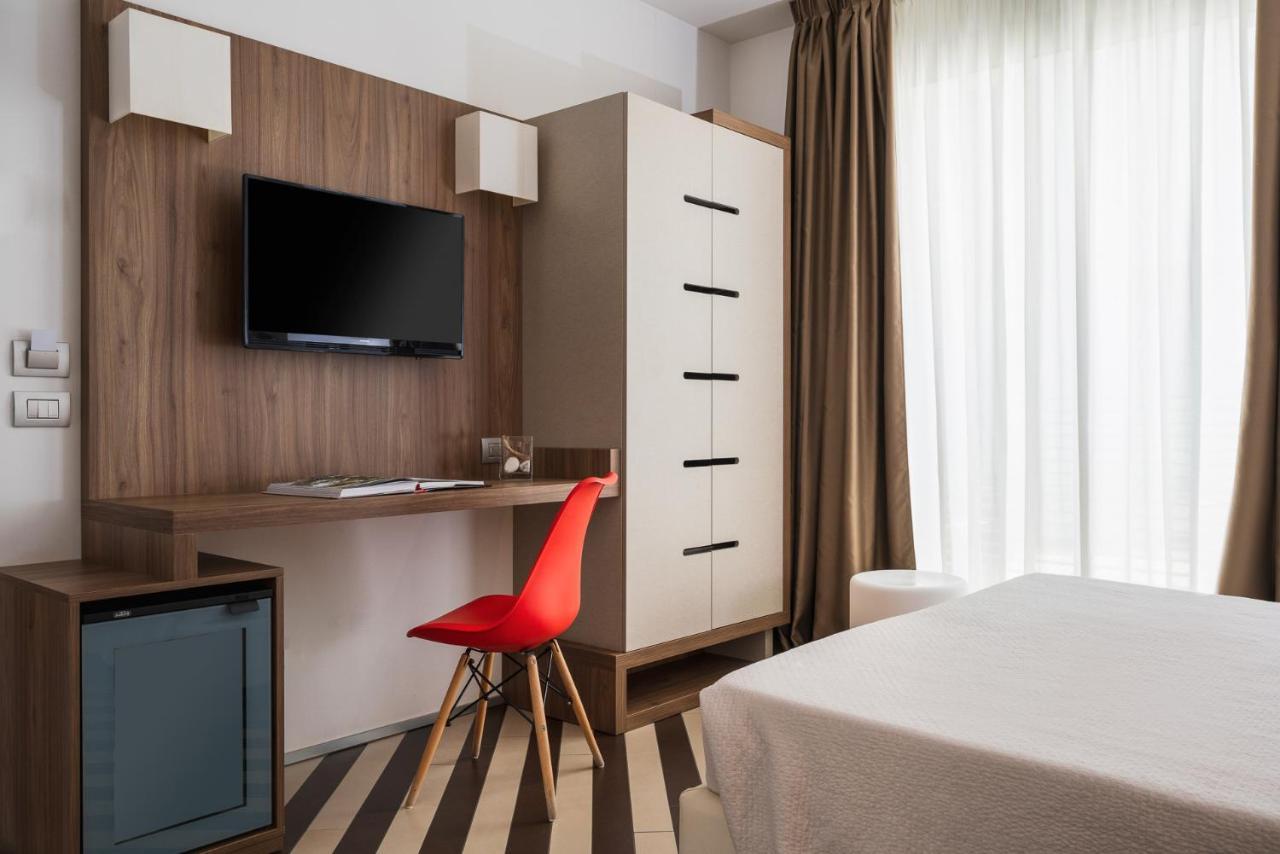 Dan Hotel Riccione Exteriör bild